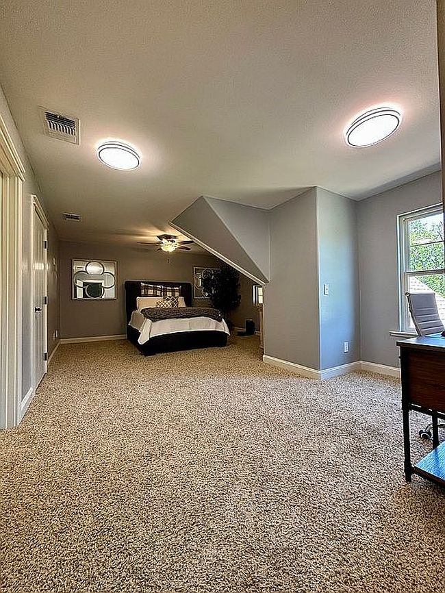 Image of 1255 Post Oak Rd