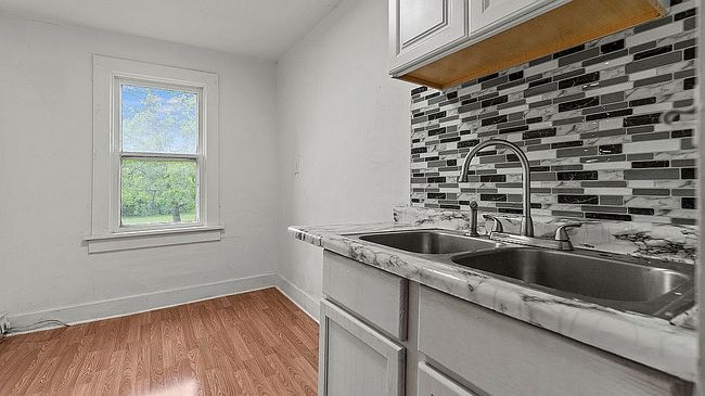 Image of 1905 Antoinette St