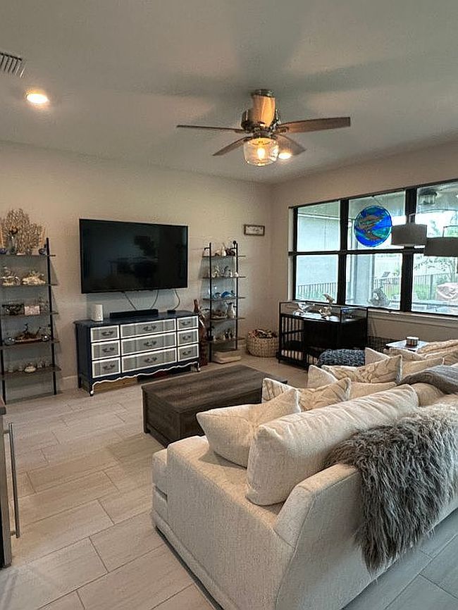 Image of 519 Se Villandry Way