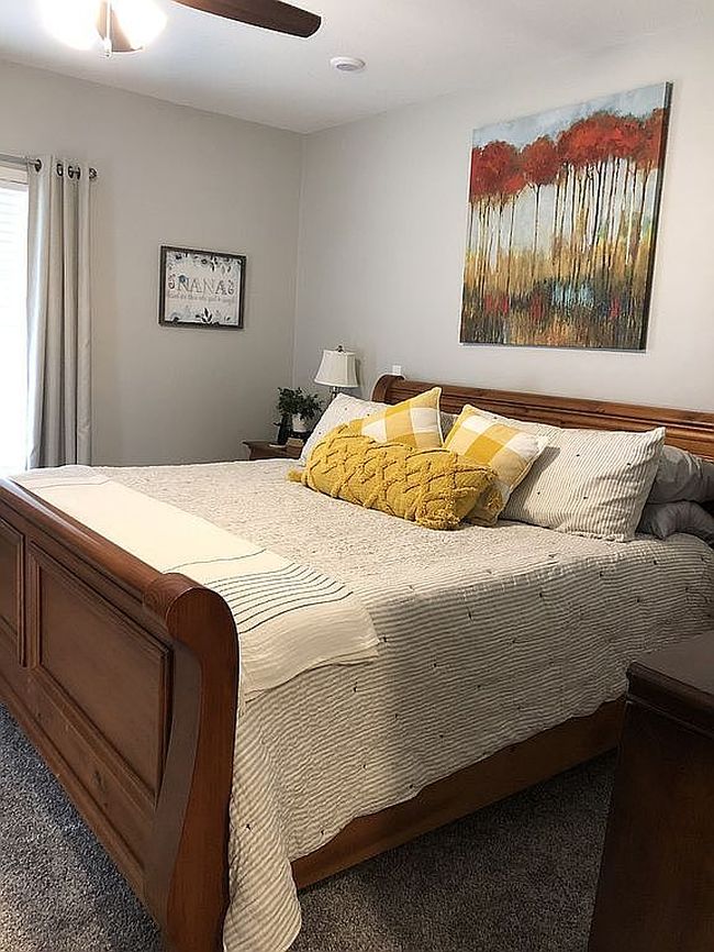 Photo of 817 W 9th St, Pittsburg, KS