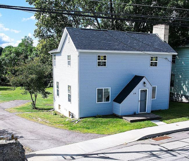 Photo of 118 E Erie St