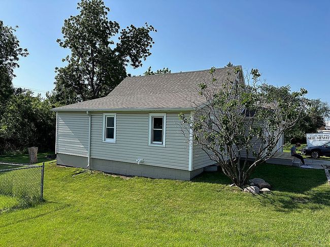 Image of 109 N Linn St