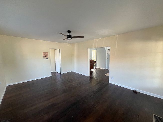 Additional photo 3 of property located at 719 W 11th Ave