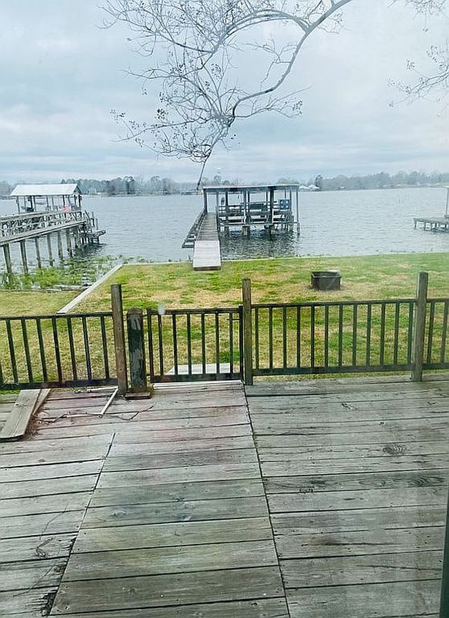 Image of 8541 Island Rd