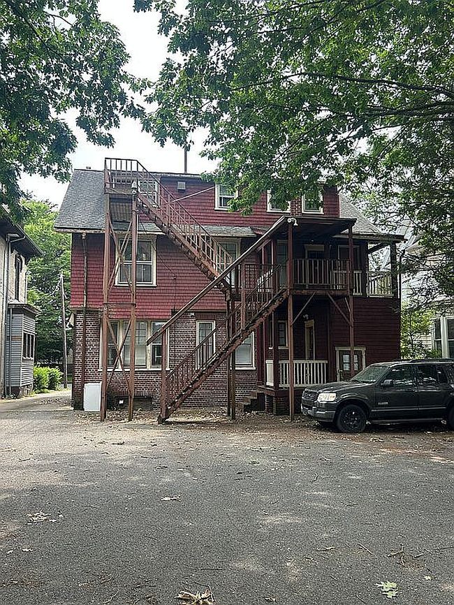 Photo of 1054 W 4th St, Williamsport, PA