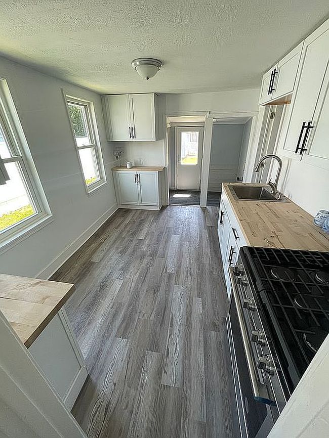 Image of 1839 W 32nd St