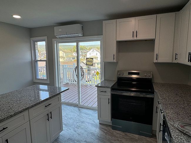 Additional photo 3 of property located at 509 N Main St