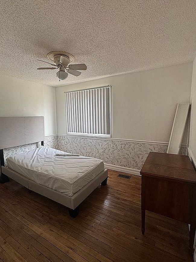 Image of 221 S 5th St