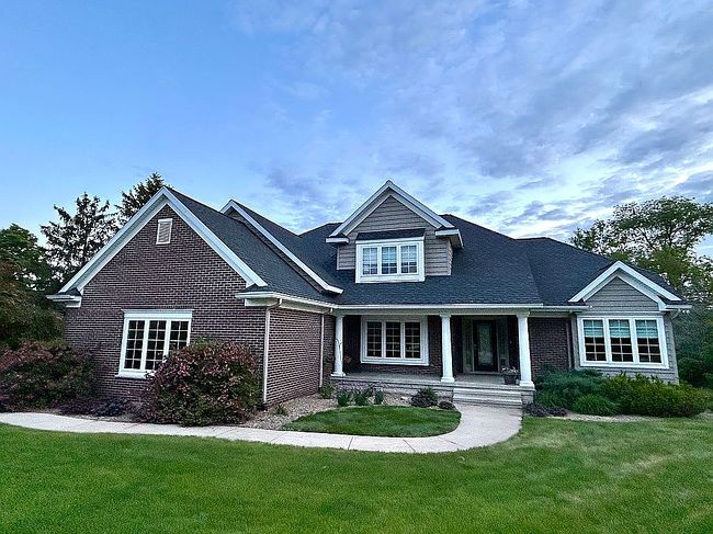 Photo of 1368 Timberlake Ct, Cedar Rapids, IA