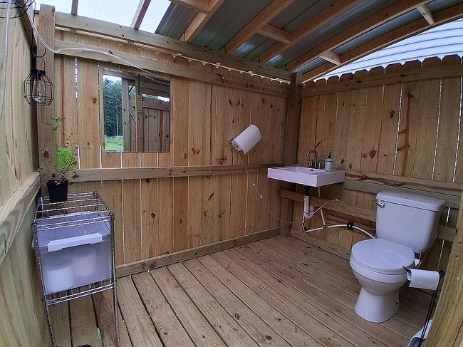 Photo of 9046 S Chapel Hill Rd, Heltonville, IN
