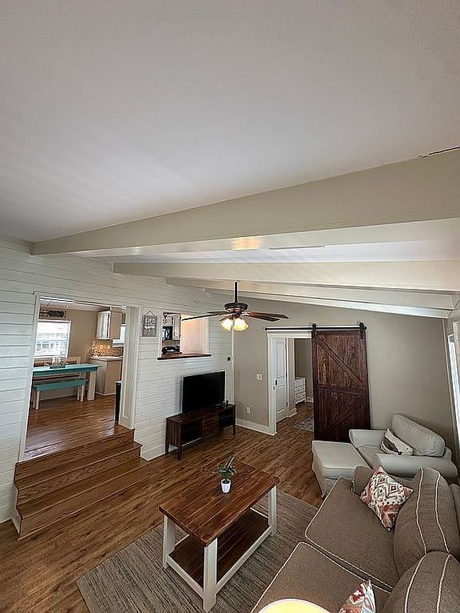 Image of 1219 Thomas Dr #166