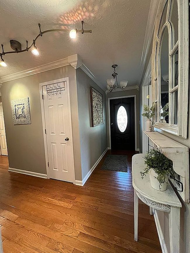Preview of property located at 305 Elmer Dr