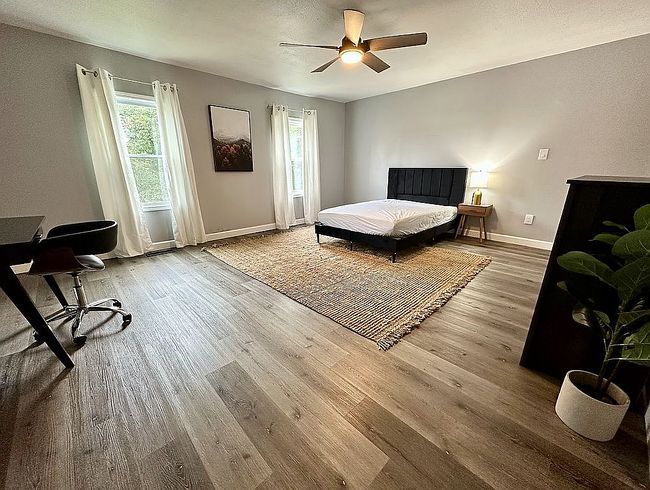 Image of 749 S 43rd St