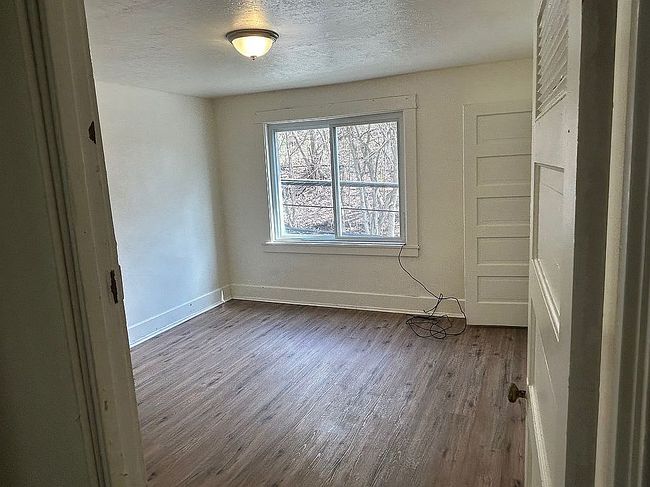 Photo of 827 Guys Run Rd, Pittsburgh, PA