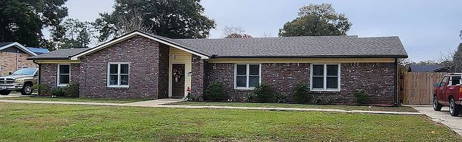 Additional photo 1 of property located at 454 Barcelona Dr