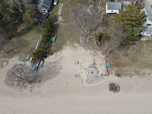 Image of 7830 Lakeshore Rd