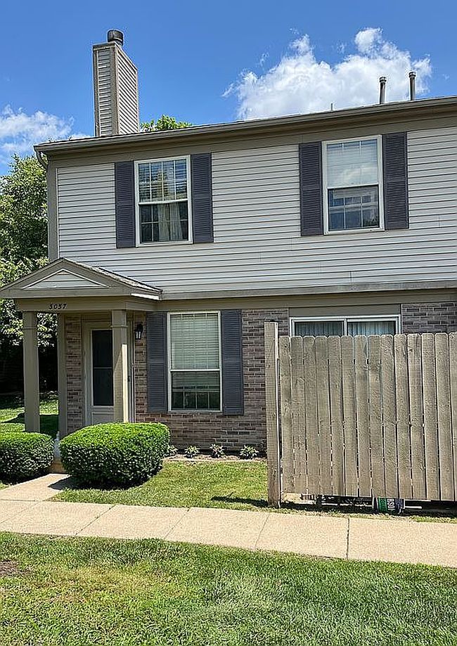 Photo of 3057 Forest Creek Ct, Ann Arbor, MI