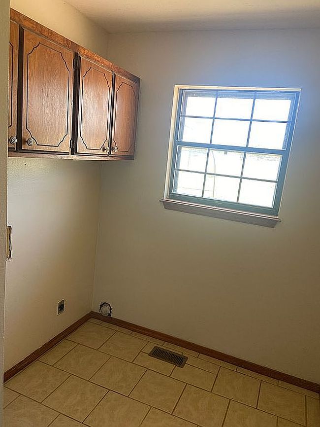 Photo of 18 Sharon Gale Dr, Guthrie, OK