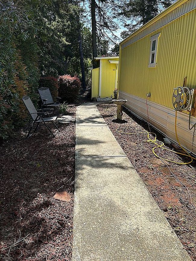 Image of 3760 Highway 101 Space 16