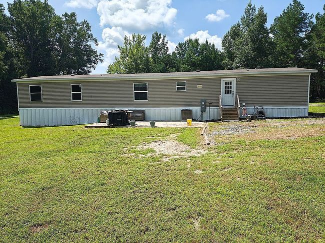Photo of 911 Whitehall Rd, Whiteville, NC