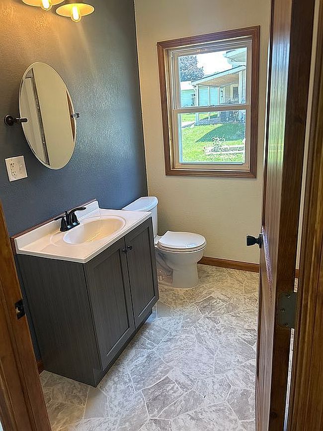 Photo of 117 W Logan St, Osceola, IA
