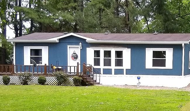 Image of 122 W 2nd St