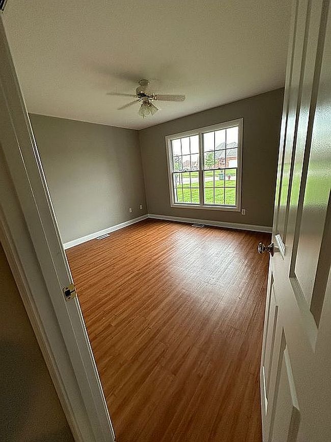 Additional photo 1 of property located at 5442 Meadow Grove Dr