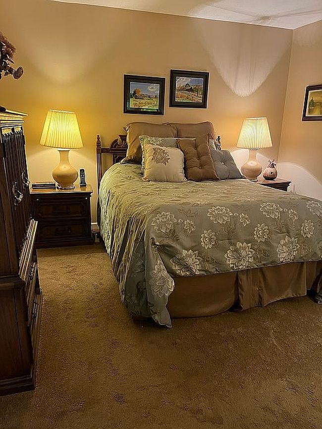 Photo of 305 Pointe Pl #12, Westerville, OH
