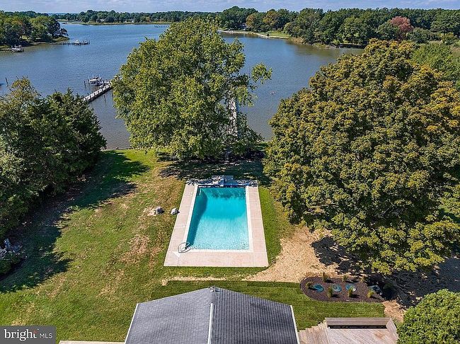 Photo of 2460 Bennett Point Rd