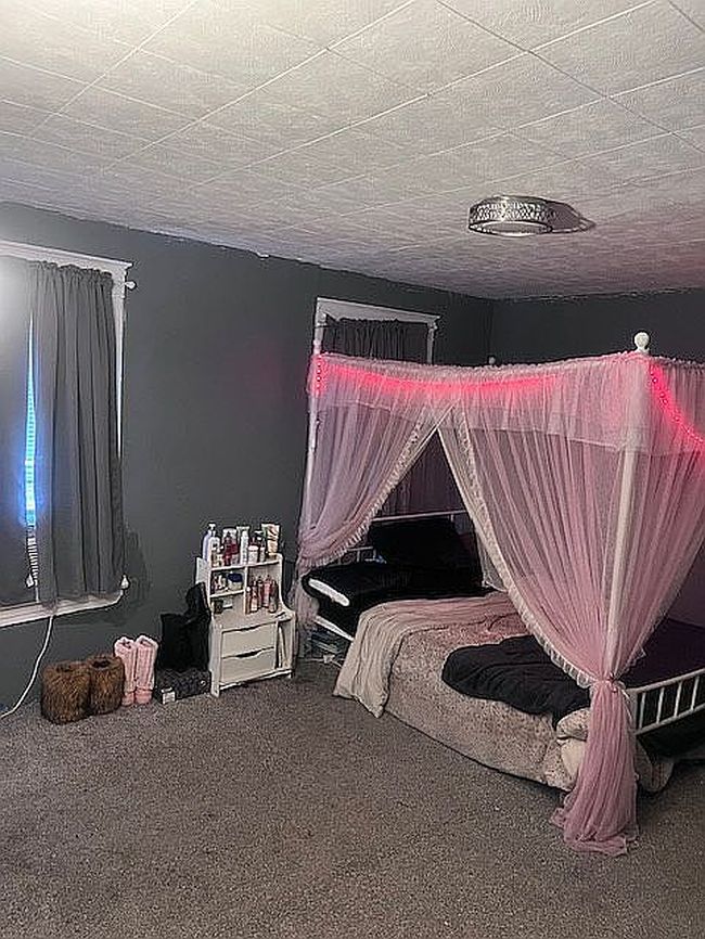 Photo of 218 N 4th St, Jeannette, PA