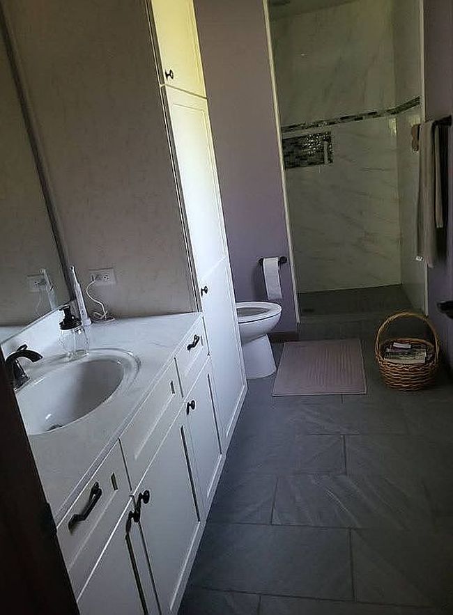 Image of 202 Valley Ct