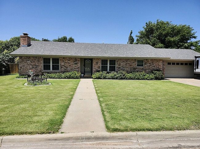Photo of 1712 Apache Dr, Dalhart, TX