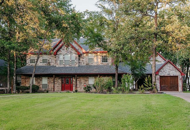 Photo of 643 Private Road 5937