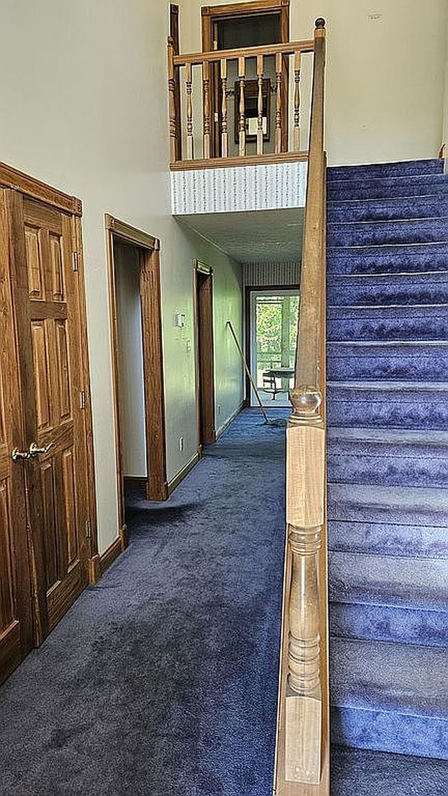 Photo of 1780 S Chigger Hollow East Dr, Crawfordsville, IN