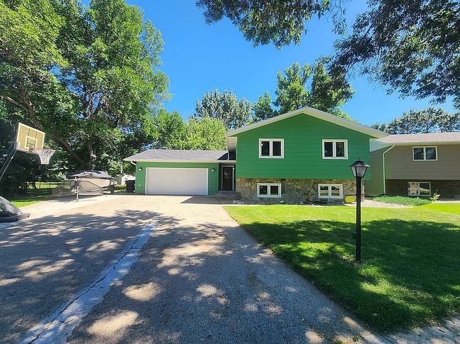 1657 Wichita Dr, Bismarck, ND