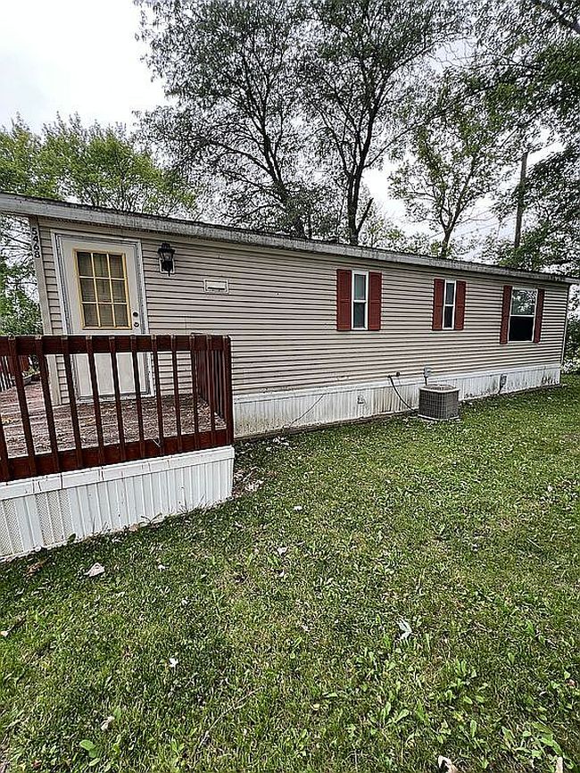 Photo of 5468 Pebble Ln, Loves Park, IL