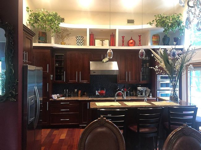 Additional photo 2 of property located at 5 Hollow Tree Ct