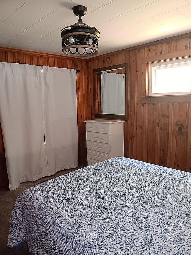 Photo of 211 Parkway Ln, Sparta, NC