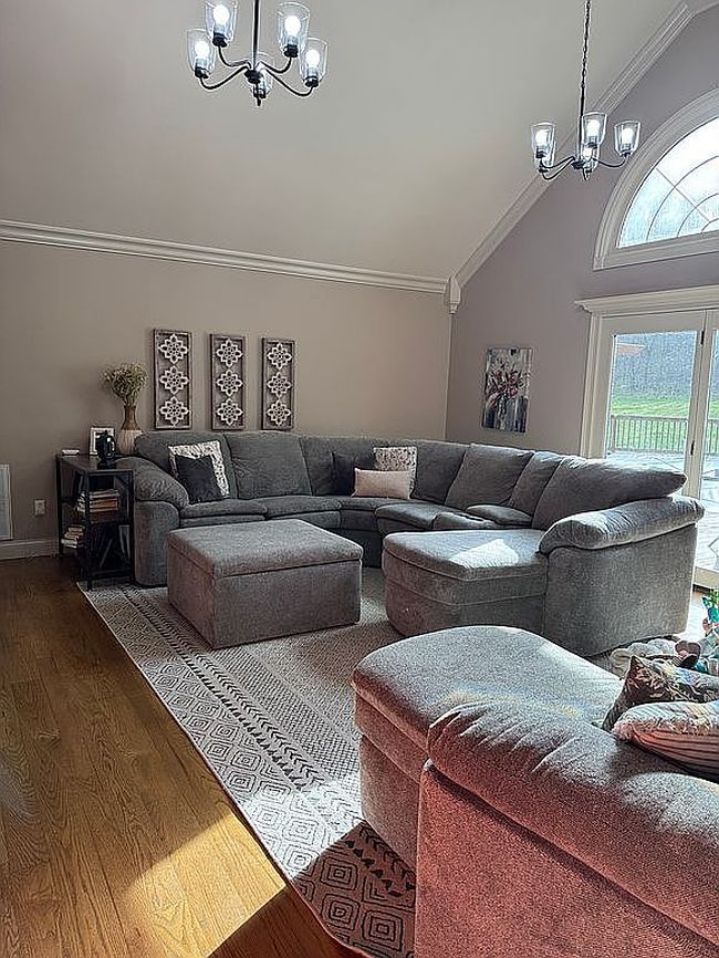 Image of 41 Lake Shore Dr