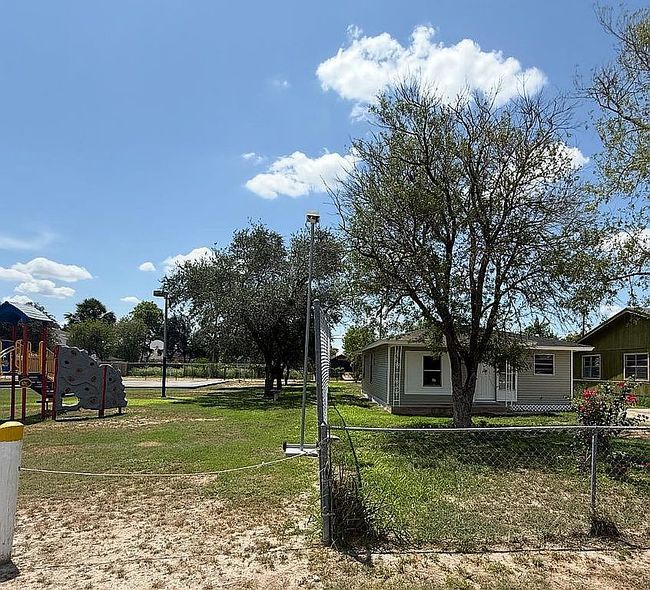 Additional photo 1 of property located at 222 E 3rd St