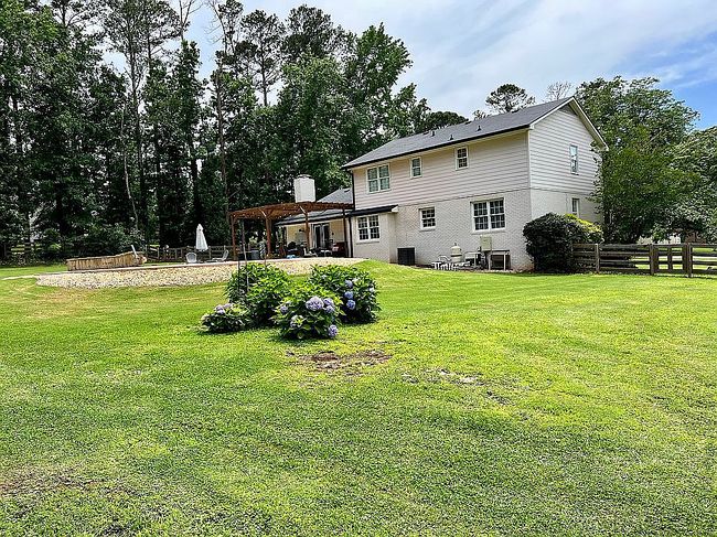 Photo of 4 Crepe Myrtle Dr, Newnan, GA