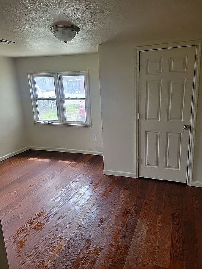 Image of 317 E Burnham Ave