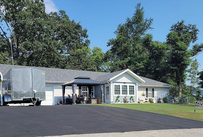 Photo of 226 Hunt Club Cir, Galena, MO