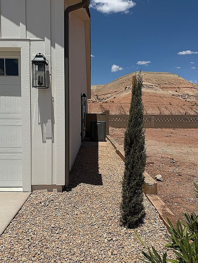 Additional photo 3 of property located at 7 E Dakar Ln