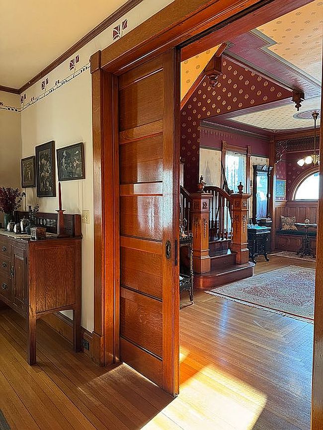 Photo of 33 S Main St, New Milford, CT