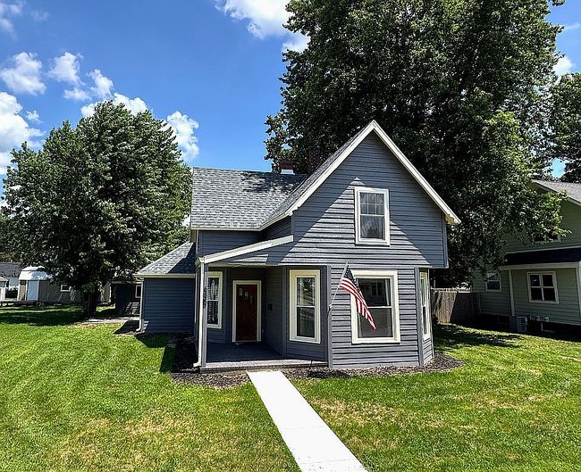 Photo of 535 S Bluff St, Monticello, IN
