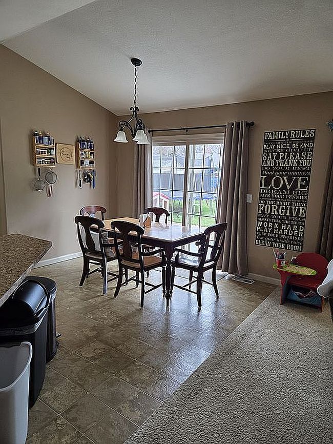 Image of 931 Woodberry Ln