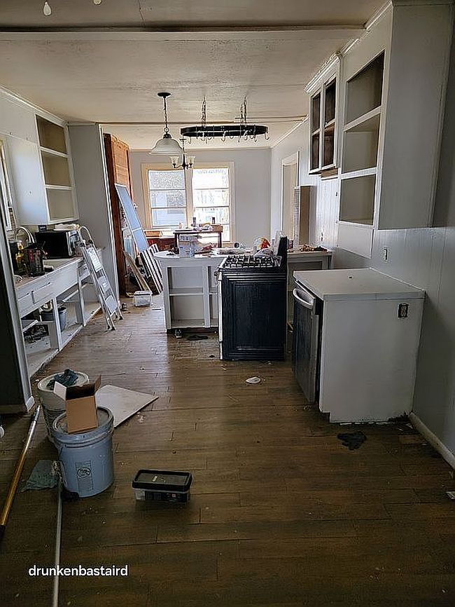 Image of 908 2nd St Se