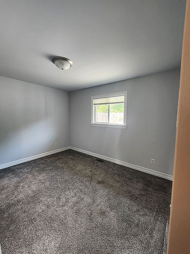Photo of 3660 Groveland Rd, Ortonville, MI