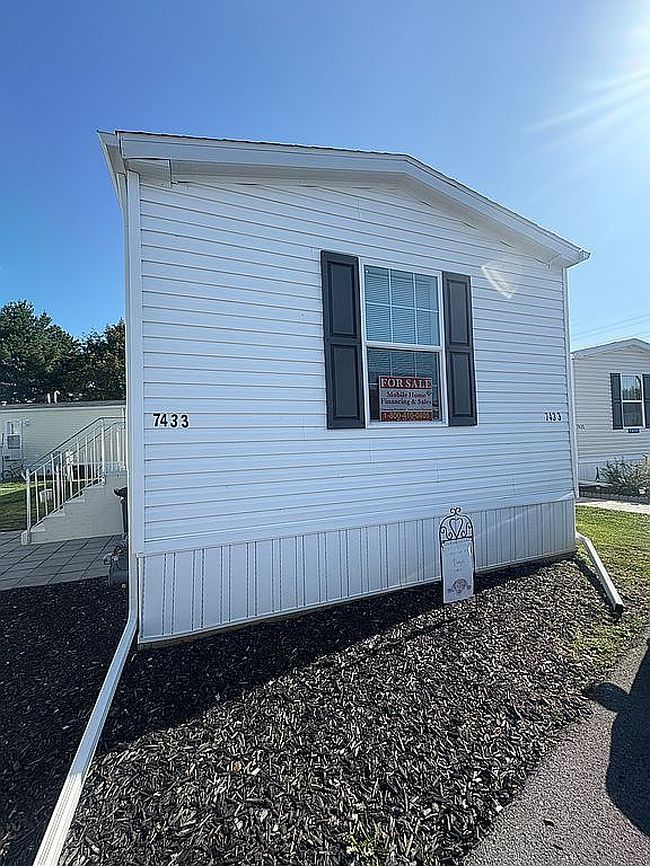 Photo of 7433 Marquis Dr, Trexlertown, PA
